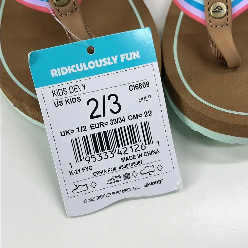 NWT Reef Kids Devy Flip-Flop Sandals Comfortable Size 2/3